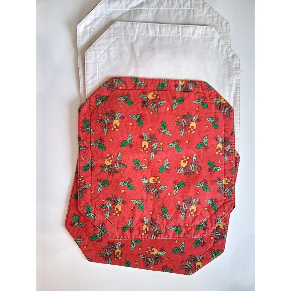 Vintage Quilted Christmas Placemats Set of 4 Red Holly Berry Reversible Octagon